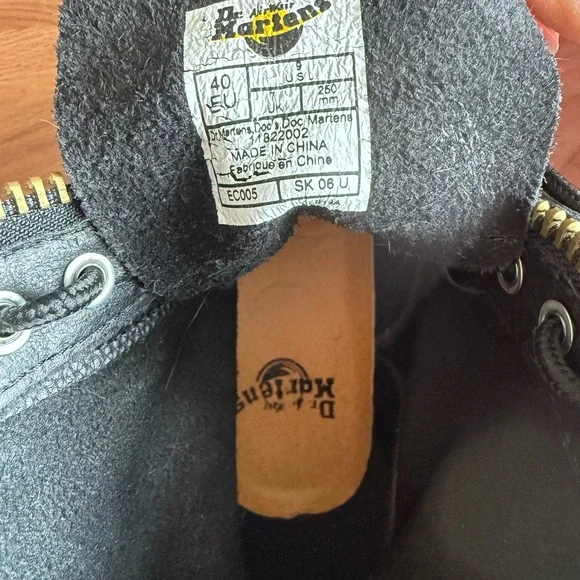 Dr. Martens Black Sinclair Platform Boots Women’s Size 9, EU 40 - Picture 2 of 3